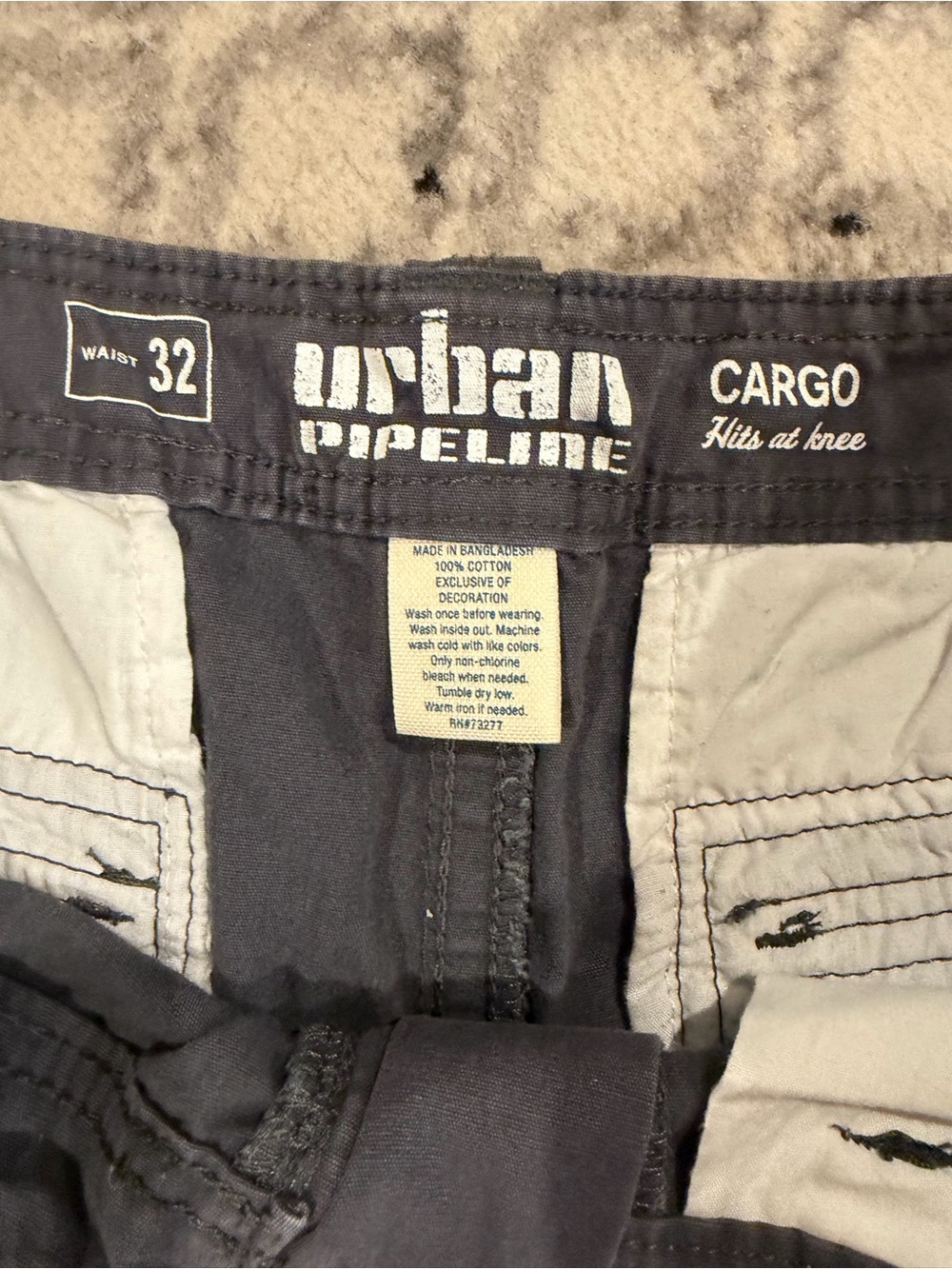 Urban Pipeline Men's Dark Gray Cargo Shorts, EUC, size 32 - Picture 2 of 6